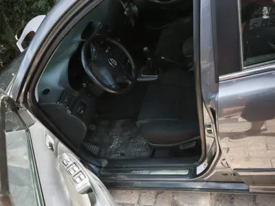 Toyota Avensis 2005 (miniatűr)