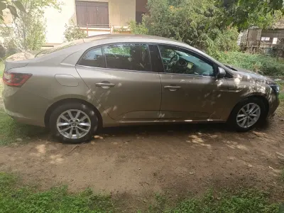 Renault Megane 2019 (miniatűr)