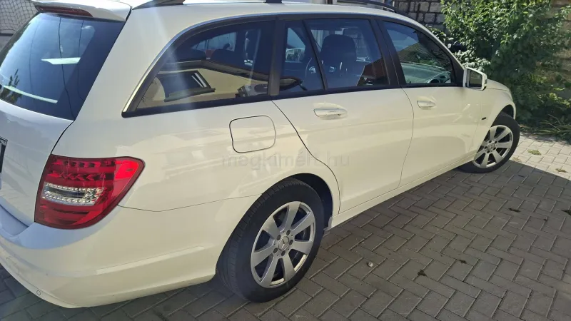 Mercedes-Benz C 200 2011