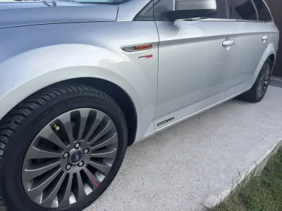 Ford Mondeo 2010 (miniatűr)