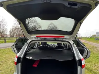 Ford Mondeo 2010 (miniatűr)