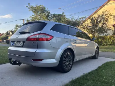 Ford Mondeo 2010 (miniatűr)