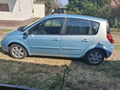 Renault Scenic Egyterű