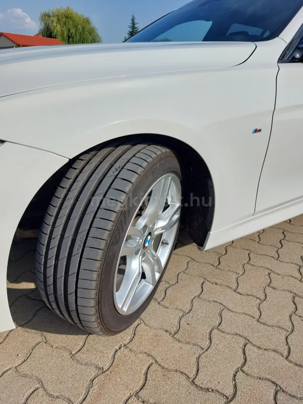 BMW 320 2019