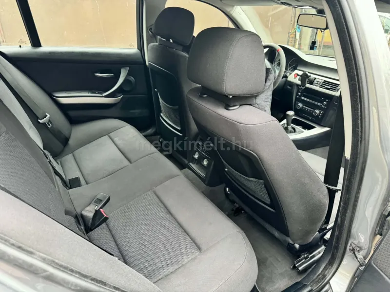 BMW 318 2009