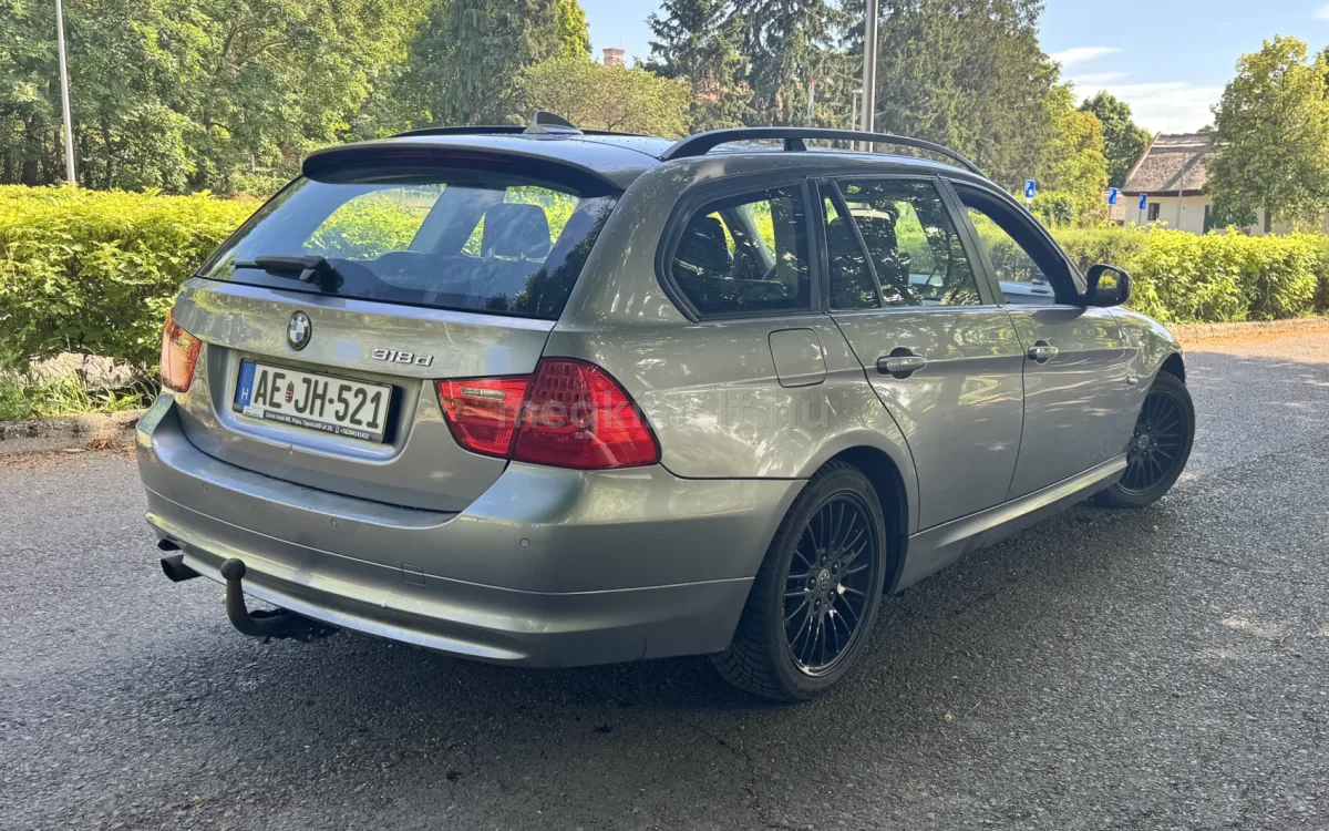 BMW 318 2009