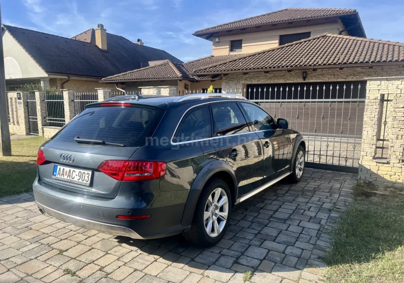 Audi A4 Allroad 2011