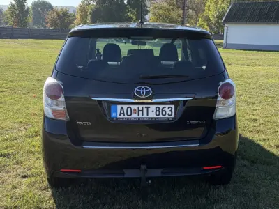 Toyota Verso 2013 (miniatűr)