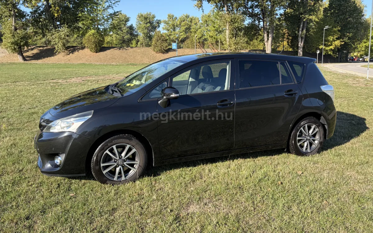 Toyota Verso 2013