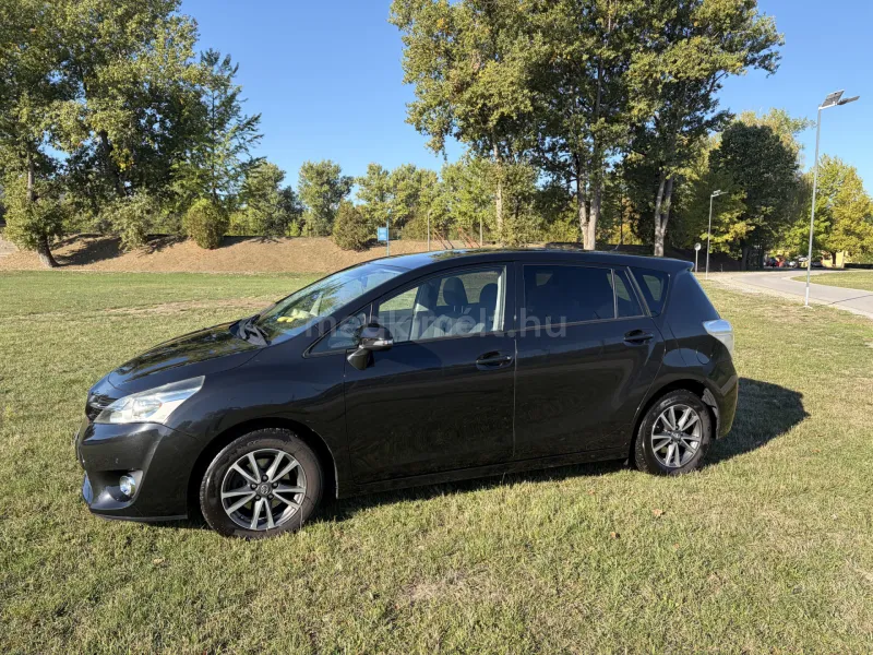 Toyota Verso 2013