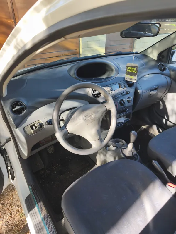 Toyota Yaris 2002