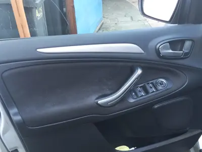 Ford Galaxy 2012 (miniatűr)