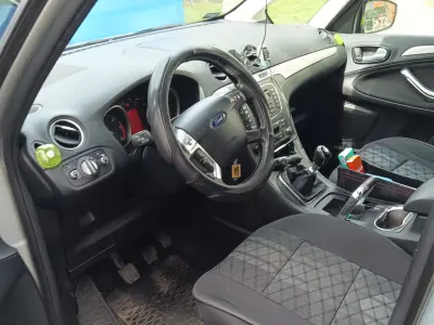Ford Galaxy 2012 (miniatűr)