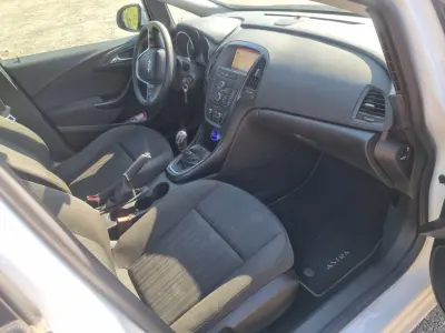 Opel Astra 2014 (miniatűr)
