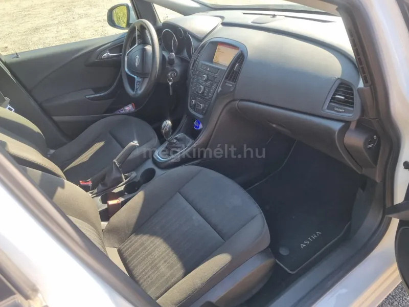 Opel Astra 2014