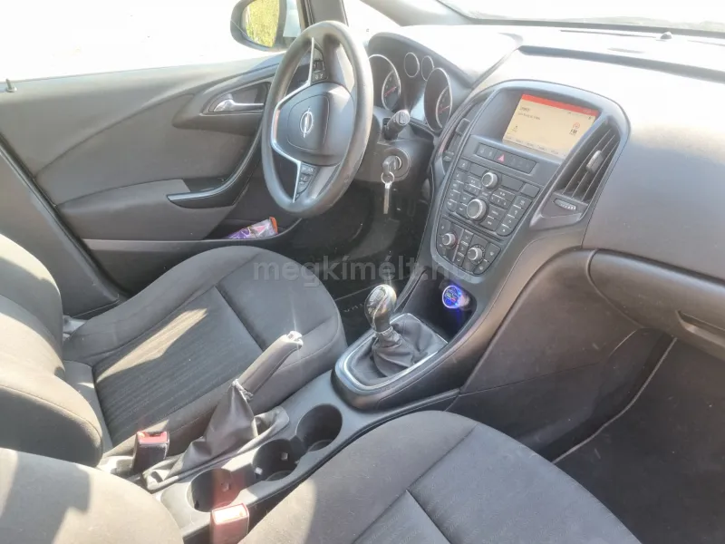 Opel Astra 2014