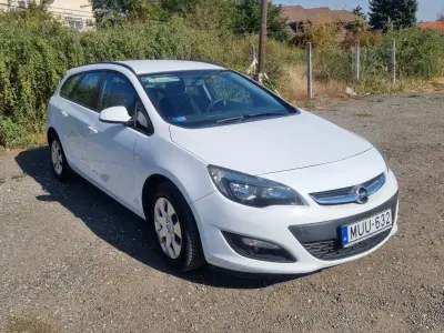 Opel Astra 2014 (miniatűr)