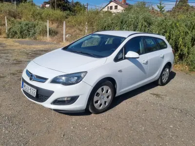 Opel Astra 2014 (miniatűr)