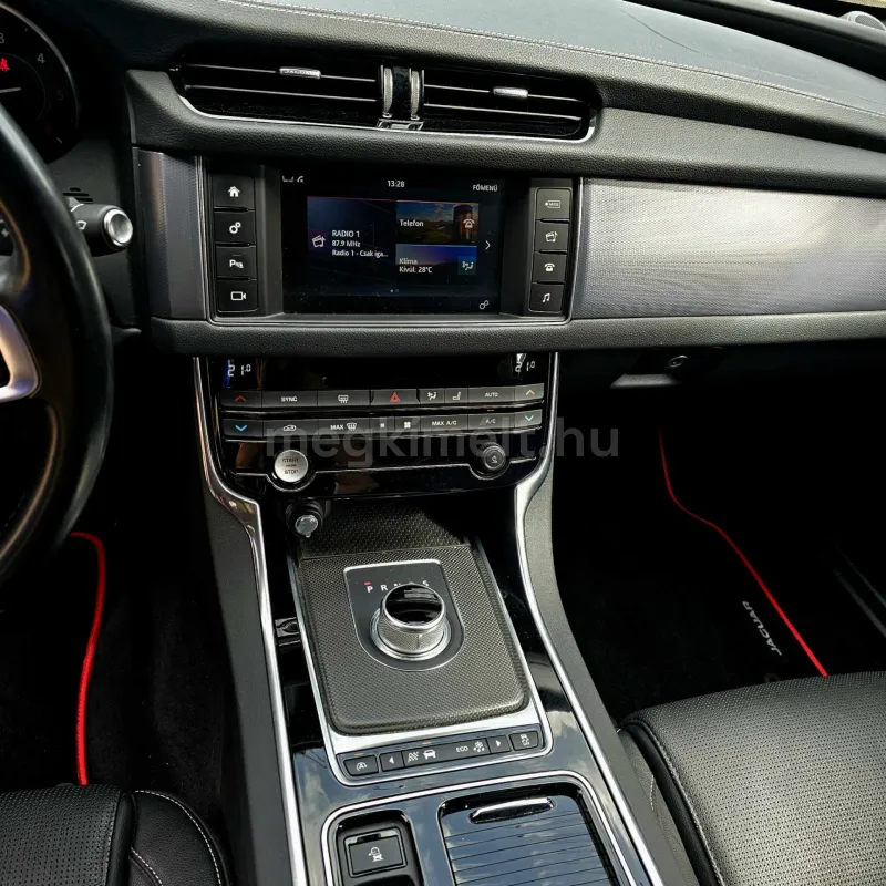 Jaguar XF 2017