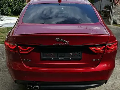 Jaguar XF 2017 (miniatűr)