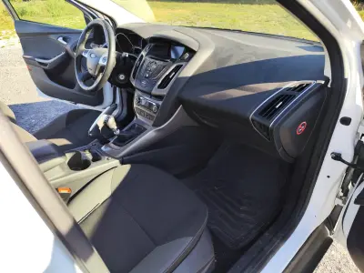 Ford Focus 2013 (miniatűr)