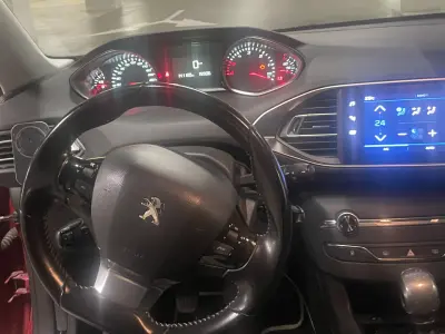 Peugeot 308 2019 (miniatűr)
