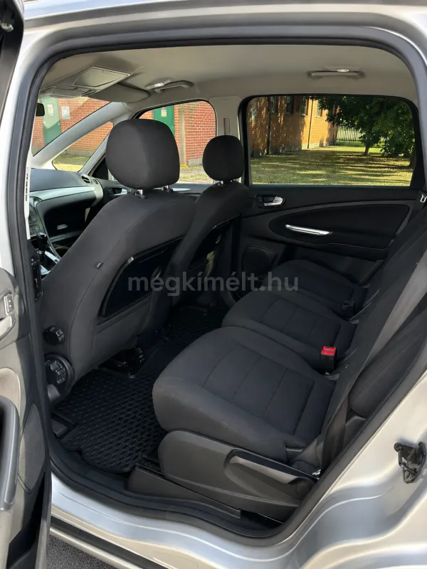Ford S-Max 2012
