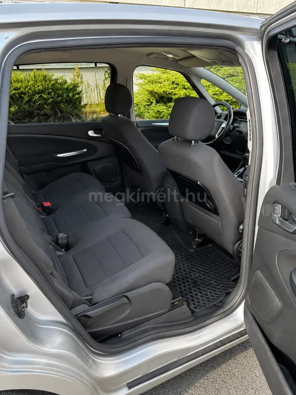 Ford S-Max 2012