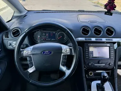 Ford S-Max 2012 (miniatűr)