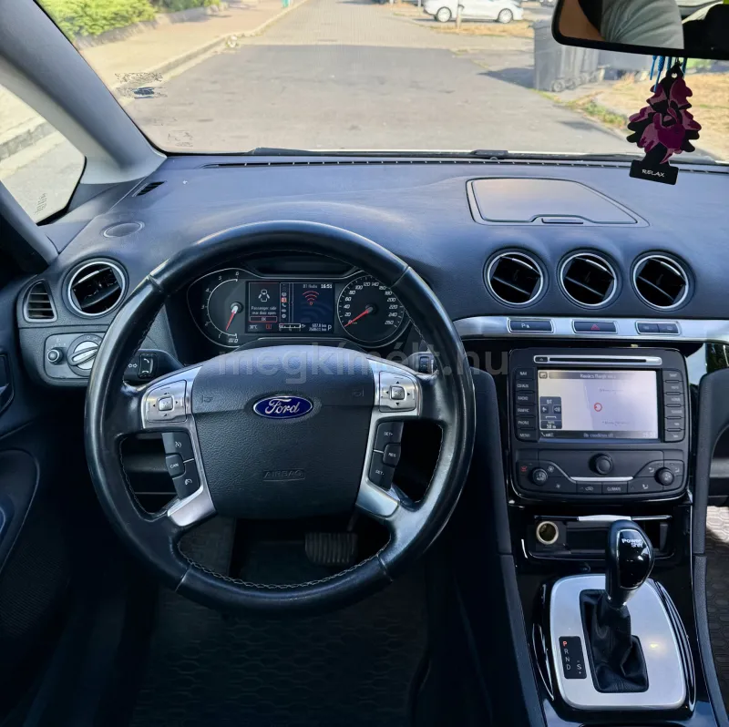 Ford S-Max 2012