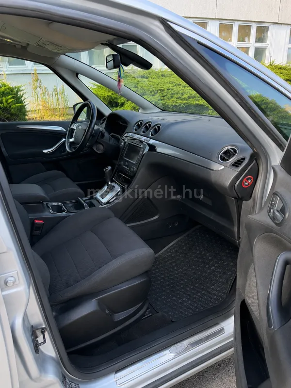 Ford S-Max 2012