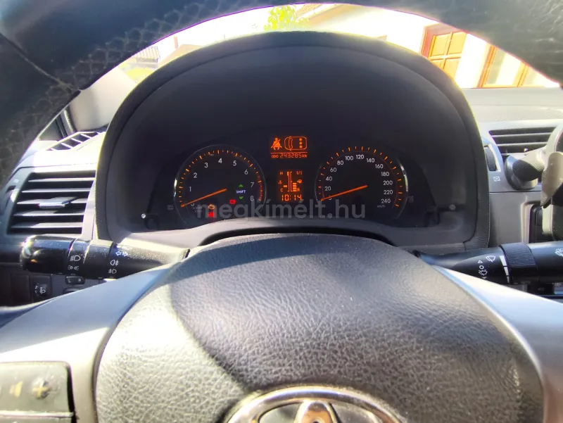 Toyota Avensis 2010