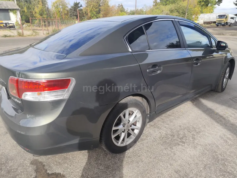 Toyota Avensis 2010