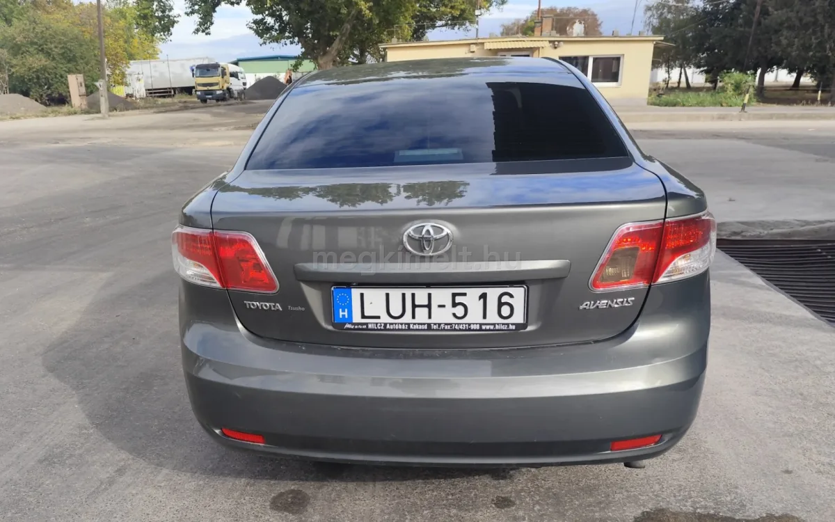 Toyota Avensis 2010