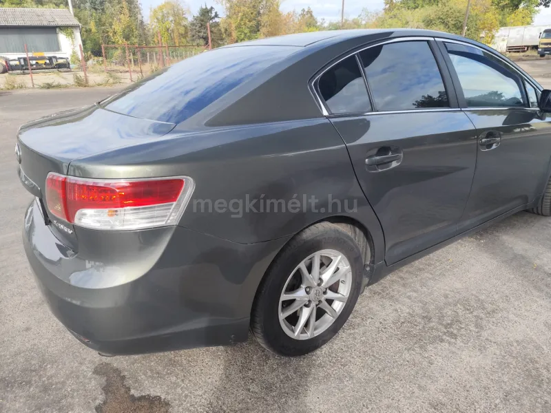 Toyota Avensis 2010