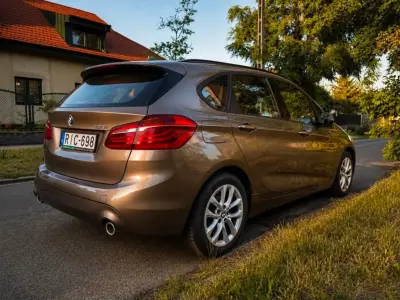 BMW 220 Active Tourer 2019 (miniatűr)