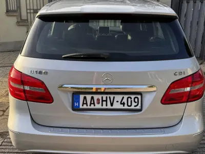 Mercedes-Benz B 180 2014 (miniatűr)