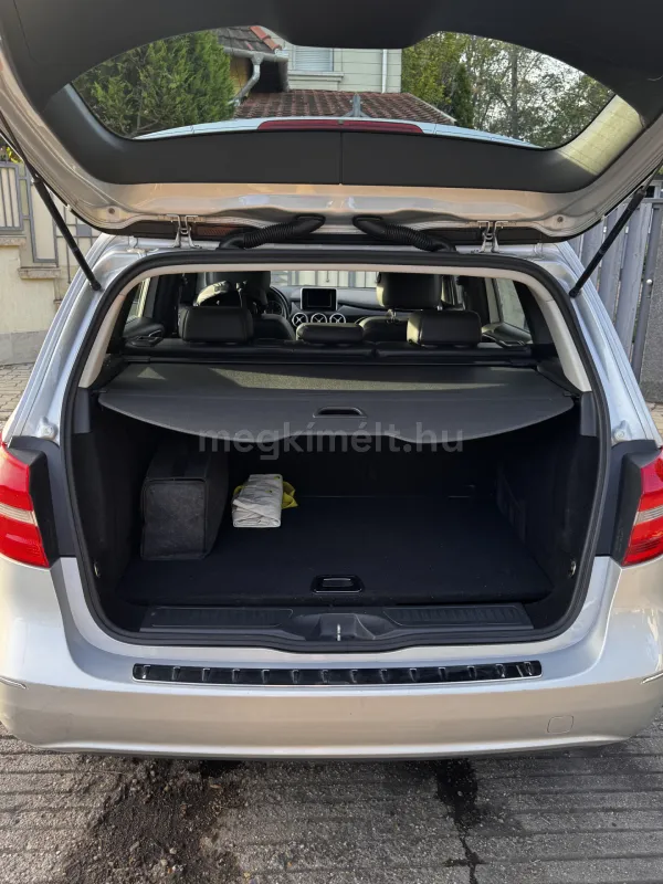 Mercedes-Benz B 180 2014