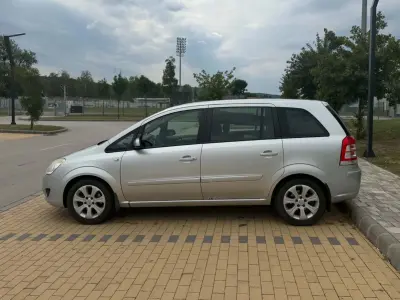 Opel Zafira 2009 (miniatűr)