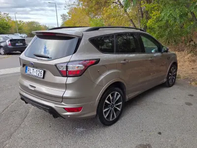 Ford Kuga 2019 (miniatűr)