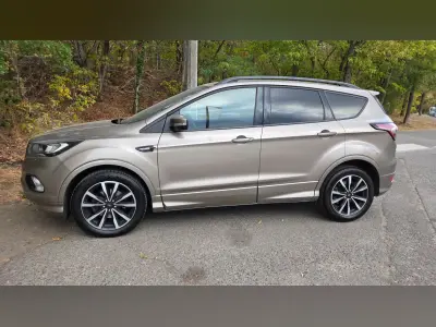 Ford Kuga 2019 (miniatűr)