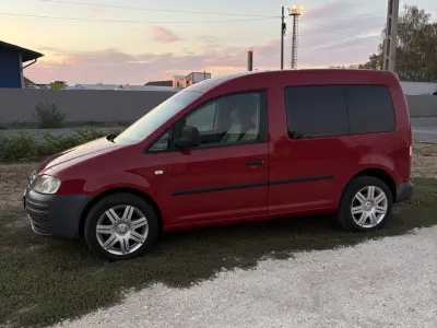 Volkswagen Caddy 2005 (miniatűr)