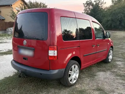Volkswagen Caddy 2005 (miniatűr)