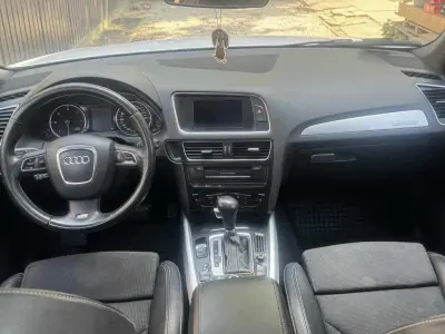 Audi Q5 2011 (miniatűr)