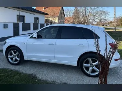 Audi Q5 2011 (miniatűr)