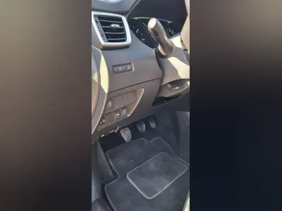 Nissan X-Trail 2016 (miniatűr)