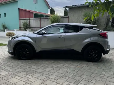 Toyota C-HR 2017 (miniatűr)