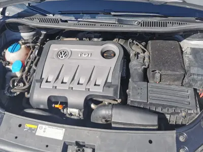 Volkswagen Touran 2012 (miniatűr)