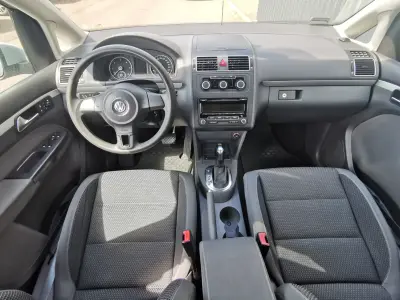 Volkswagen Touran 2012 (miniatűr)