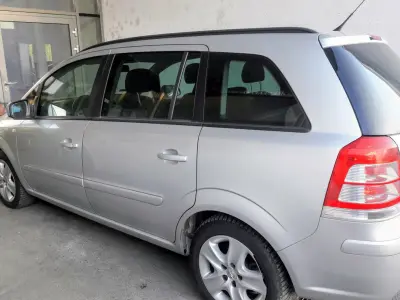 Opel Zafira 2013 (miniatűr)